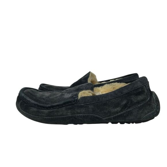 UGG Suede Slip-On Loafers with Moccasin Style grey gray 9 - Picture 1 of 8